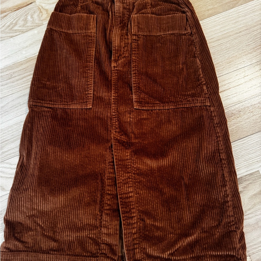 gap corduroy skirt with small slit and buttoned waist